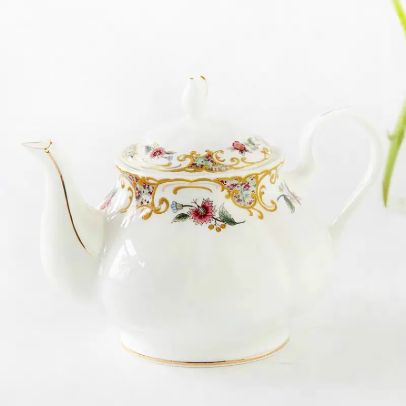 Théière en porcelaine anglaise avec filtre fleurs or - 1.2L 06 Ma Théière