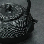 Théière en fonte traditionnelle style japonaise noir Ma Théière